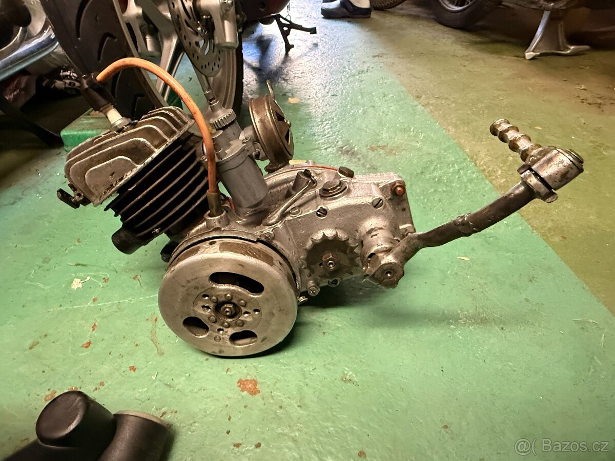 motor čz 98 holandan - 2