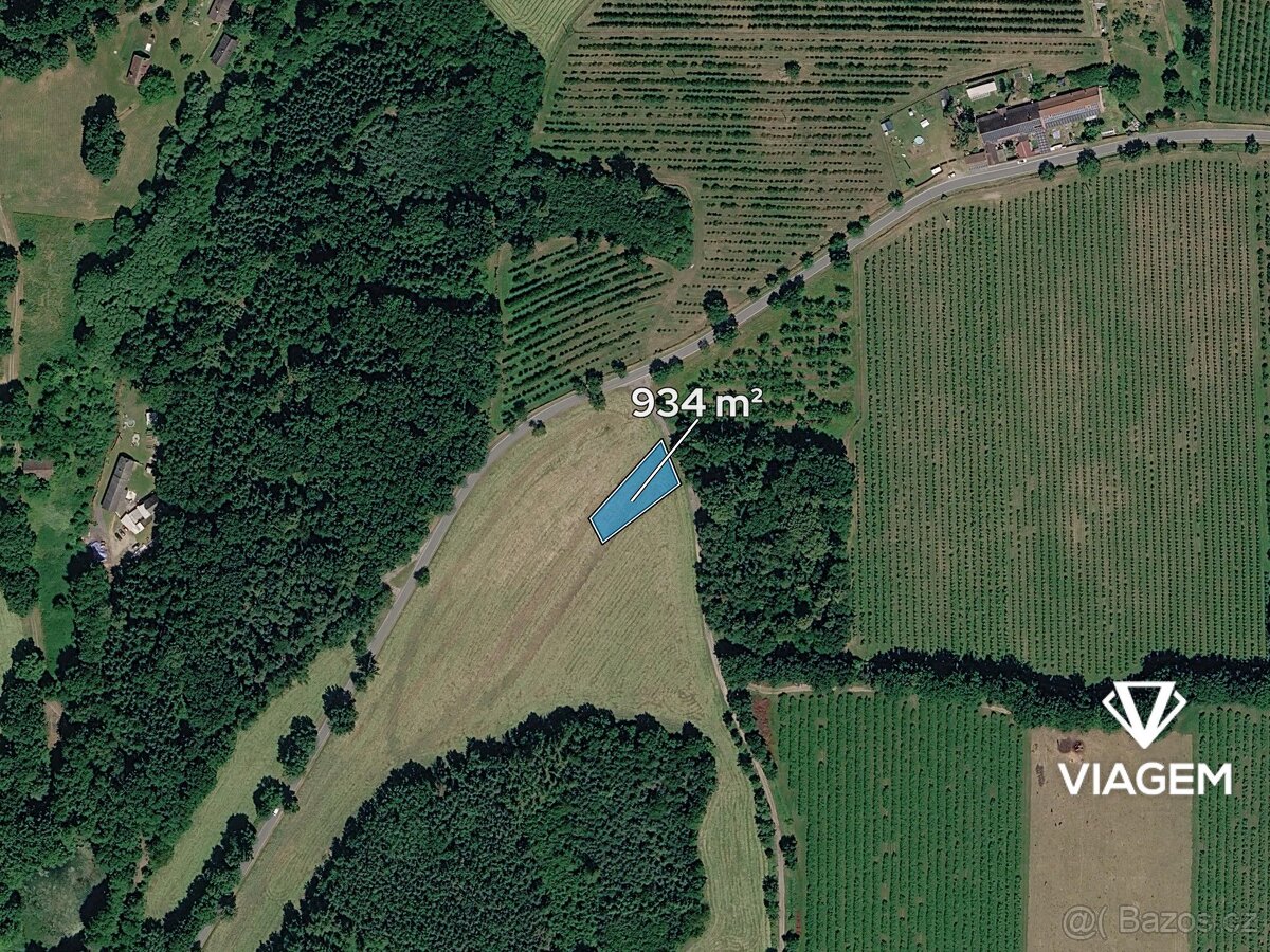 Pole 934 m², Podíl 50 % o výměře 467 m² - 2