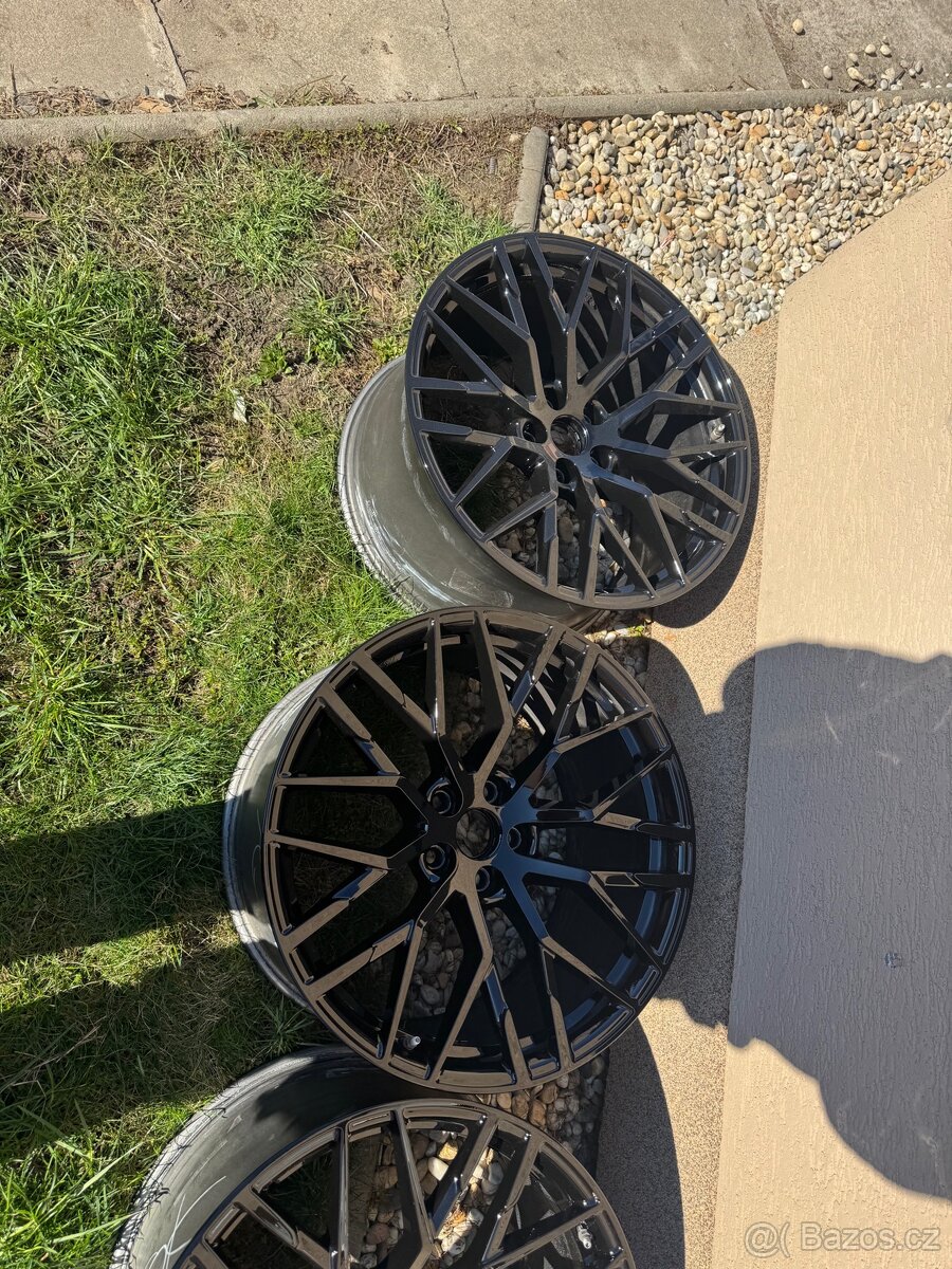 Alu kola Audi R8 R20 ET47 - 2