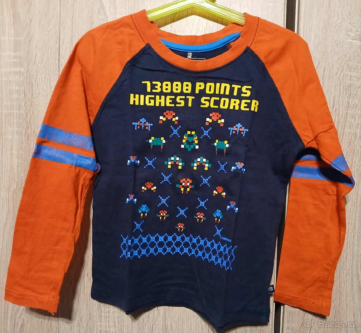 Trička a mikina vel. 5-6 let, cena za kus - 2