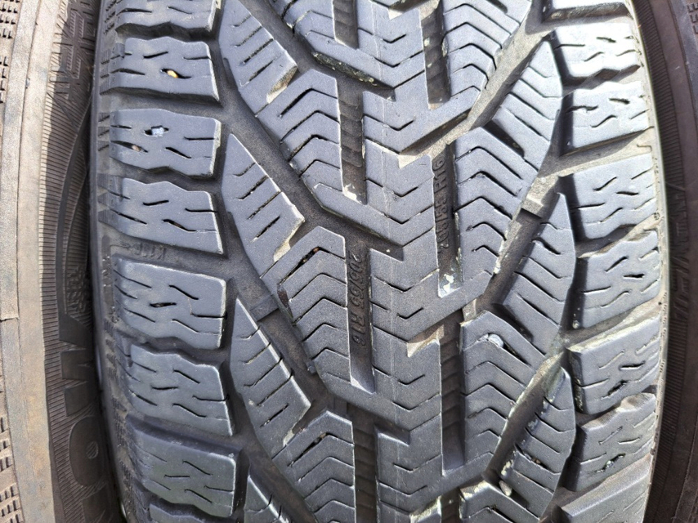 RIKEN 205/55 R16 - 2