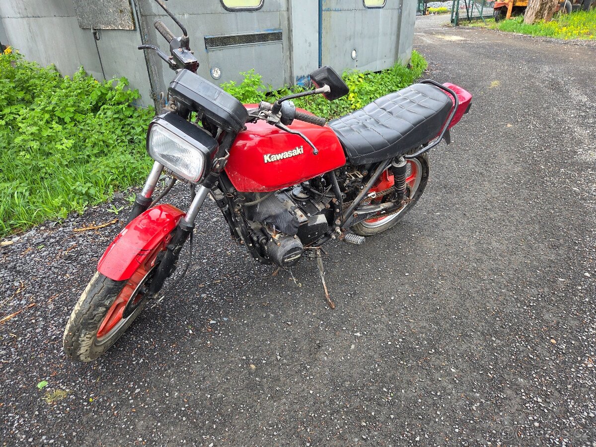 Kawasaki KZ 750 - 2