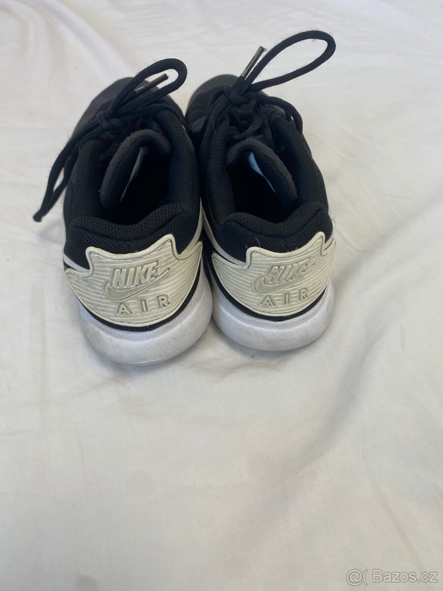 Černé tenisky Nike Air – vel. 38 - 2