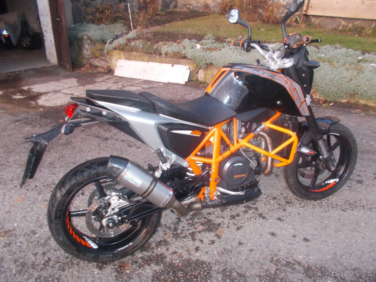 KTM 690 Duke