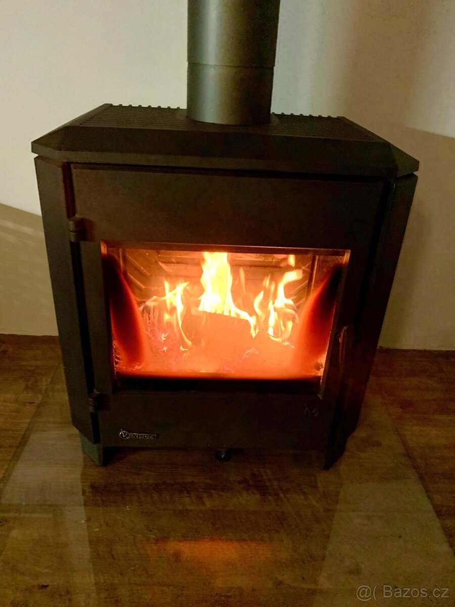 Litinová kamna - na dřevo/ brikety – FUNKČNÍ - 2