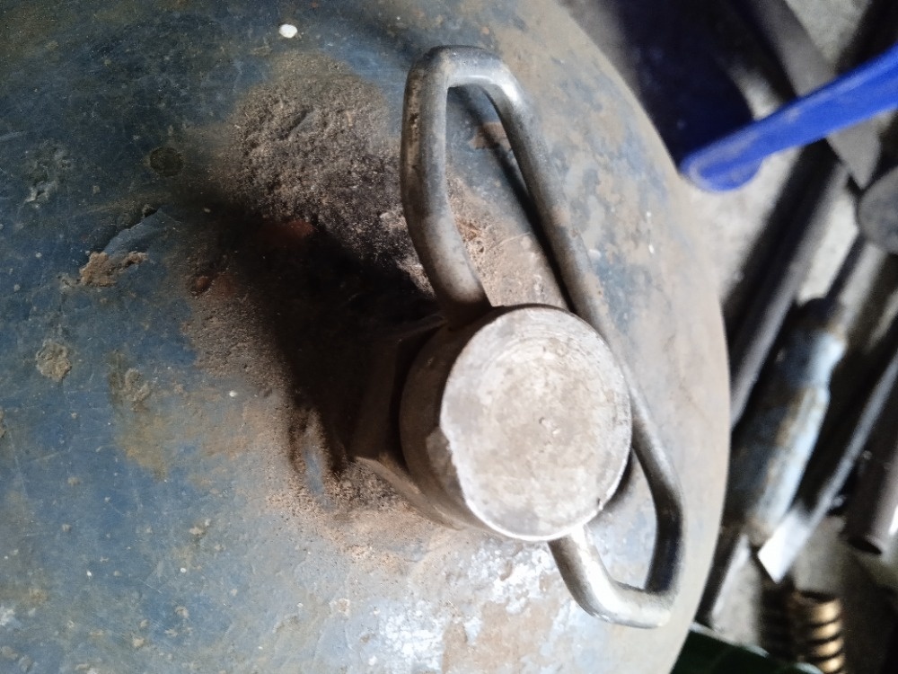 Prodám starší láhev propanbutan - 2