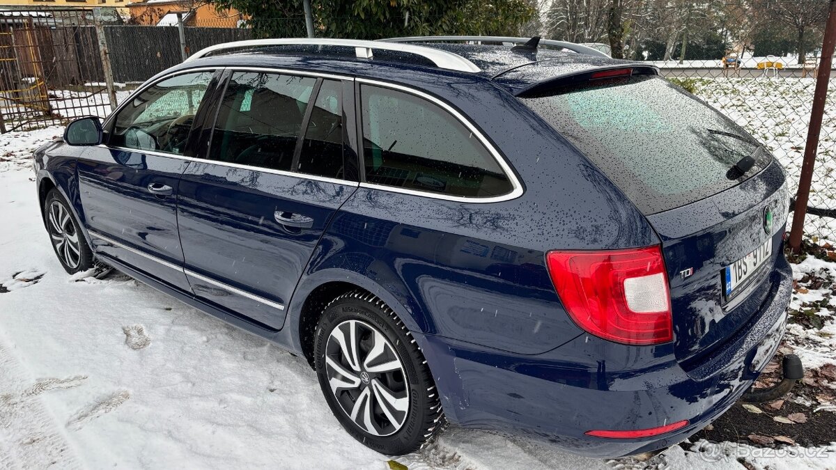 Škoda superb kombi 2,0tdi - 103kw, r.v. 20215 - havarovaný - 2
