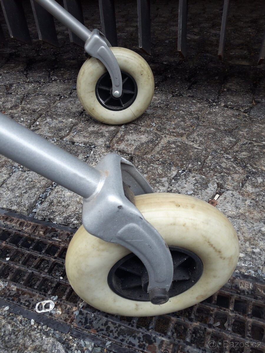 PROFI chodítko čtyřkolové pro seniory i POŠTOU - 2