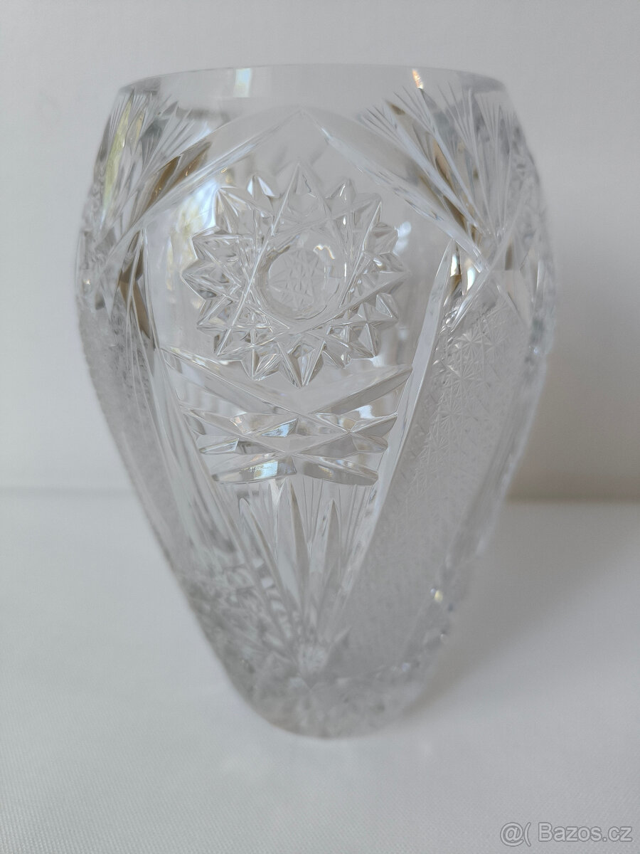 Váza průhledná broušená - 2