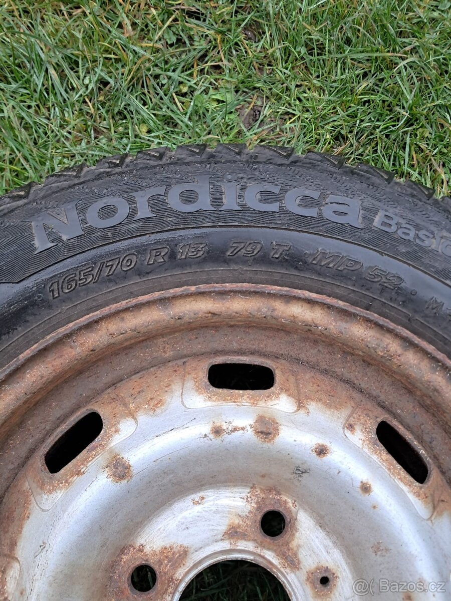 Prodám zimní kola s disky 4 ks - 2