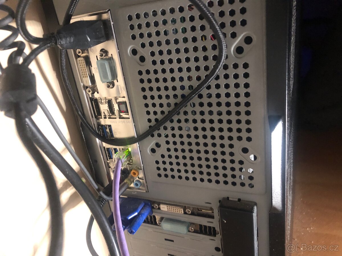Stolní počítač - 2