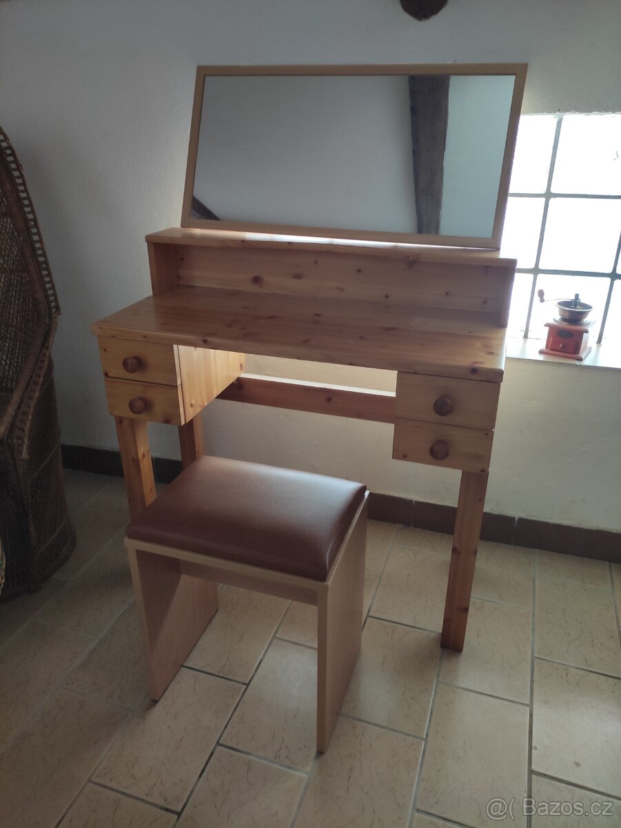 Kosmetický stůl masiv + zrcadlo + taburet - 2