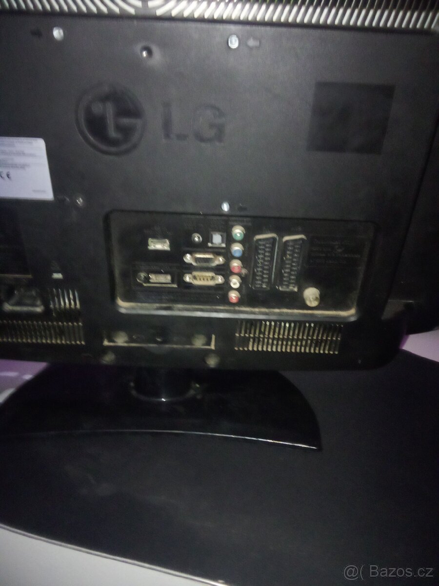 Monitor na kancelář - 2