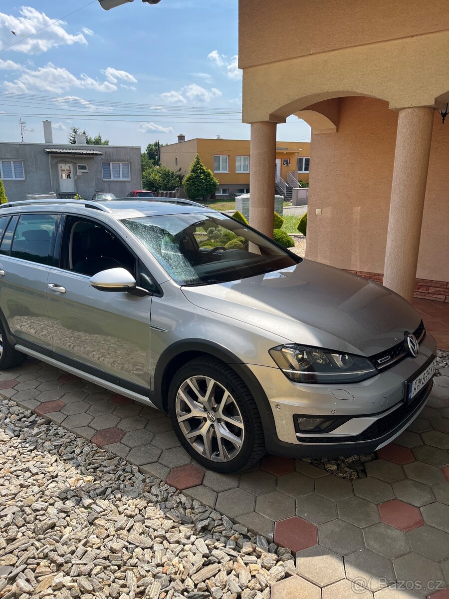 Volkswagen Golf Alltrack - 2
