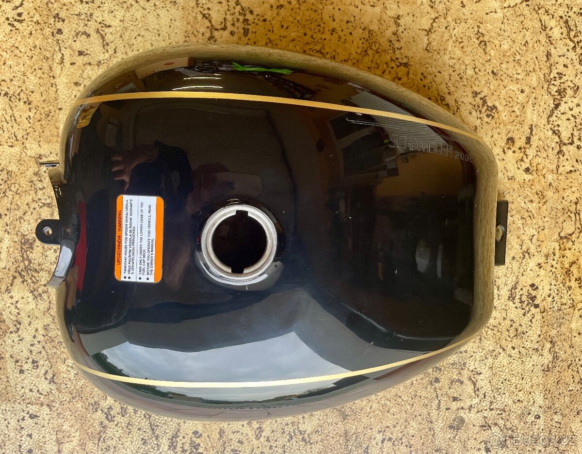 Nová nádrž Jawa Scrambler - 2