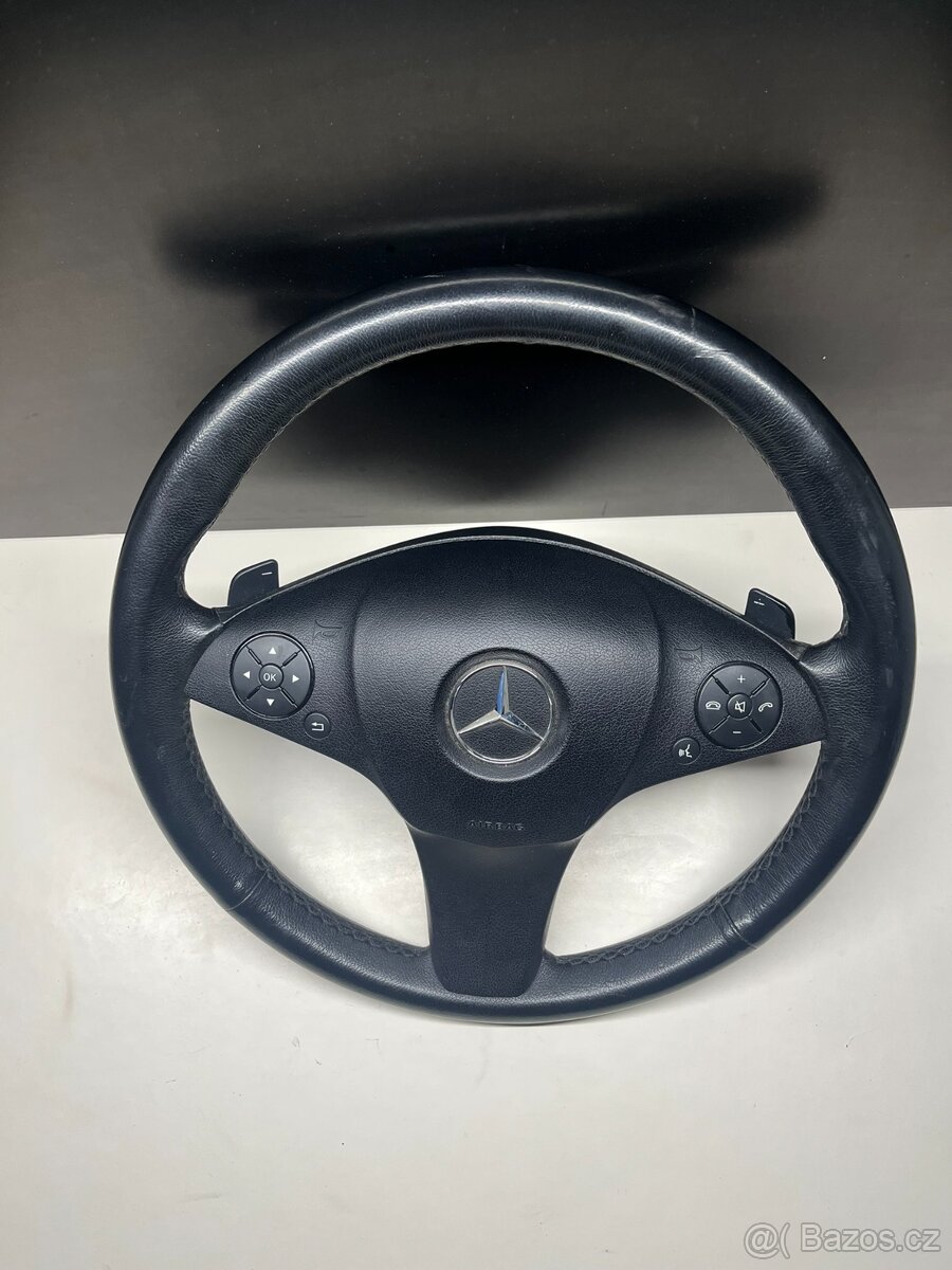 //Volant s pádly Mercedes-Benz W204// - 2