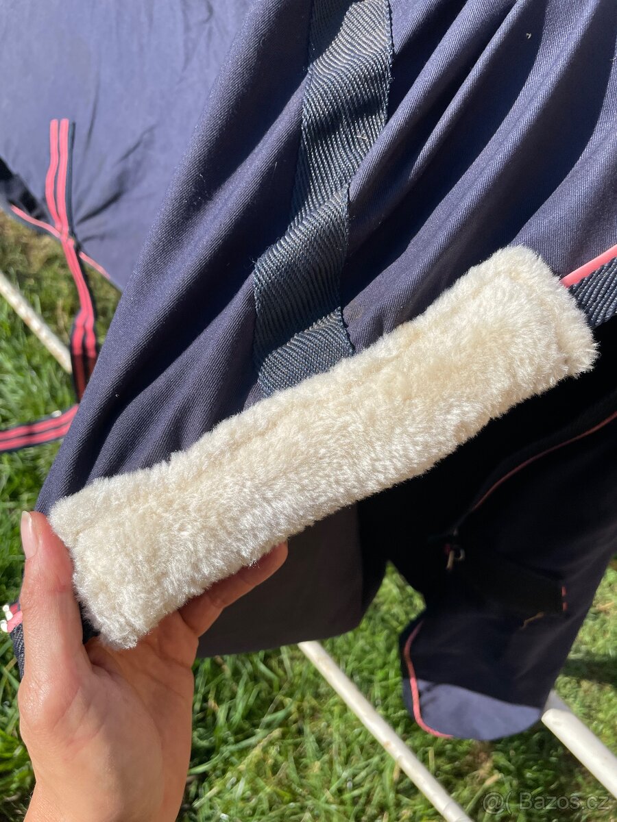 Lehká stájová deka - 2