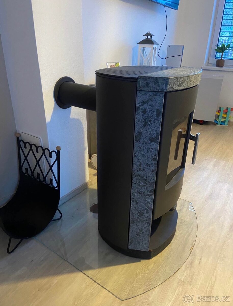 Krbová kamna - zánovní - 2