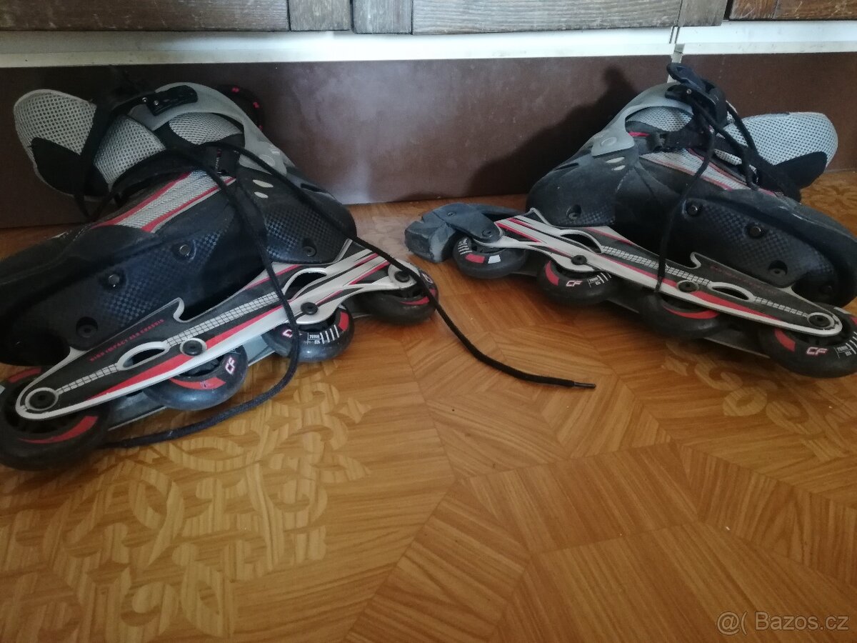 KOLEČKOVÉ BRUSLE/ IN Line 43-44, dětská cyklo helma - 2