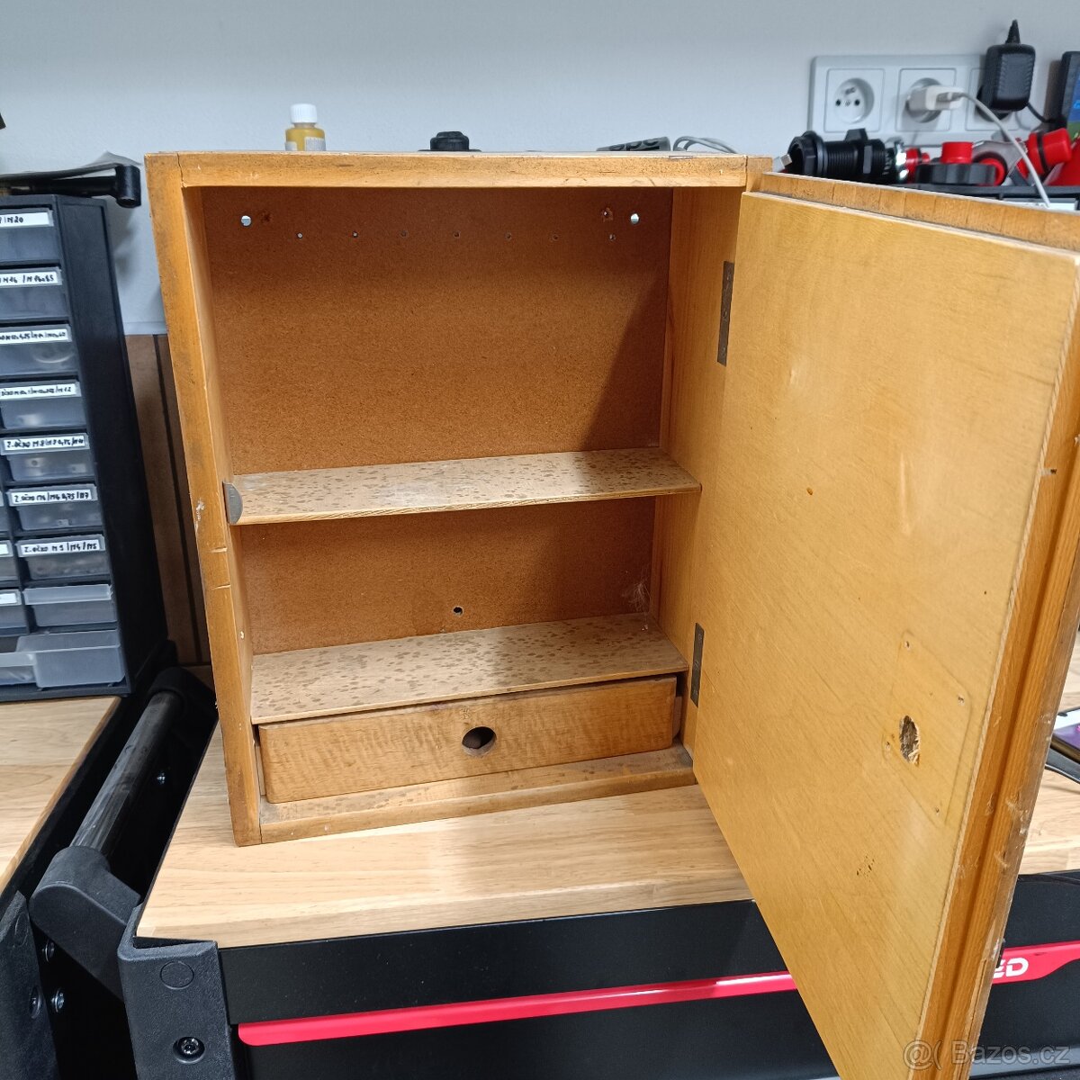 Dřevěná lékárnička - 2