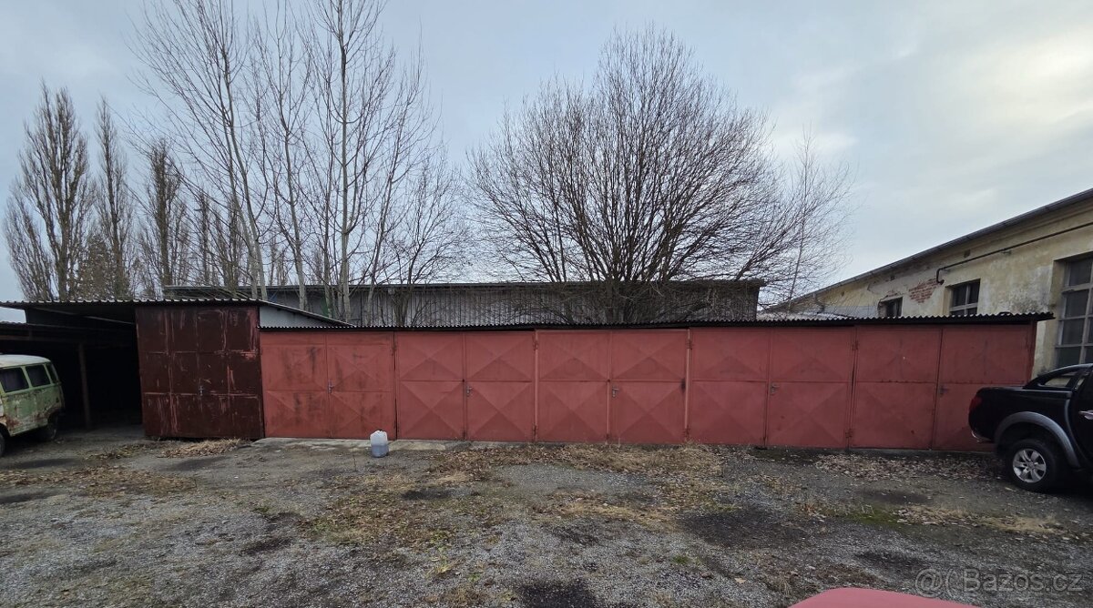 Skladovací prostor - garáž - 2