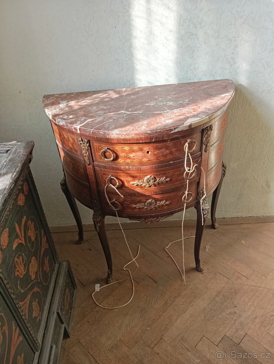 Starožitnosti z domu - 2