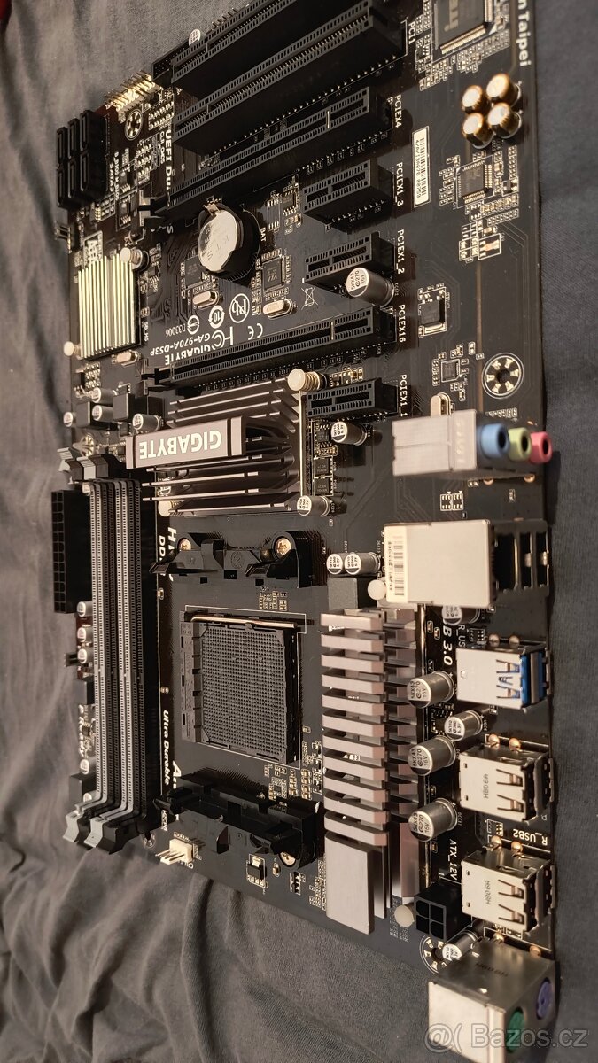GA-970A-DS3P - 2