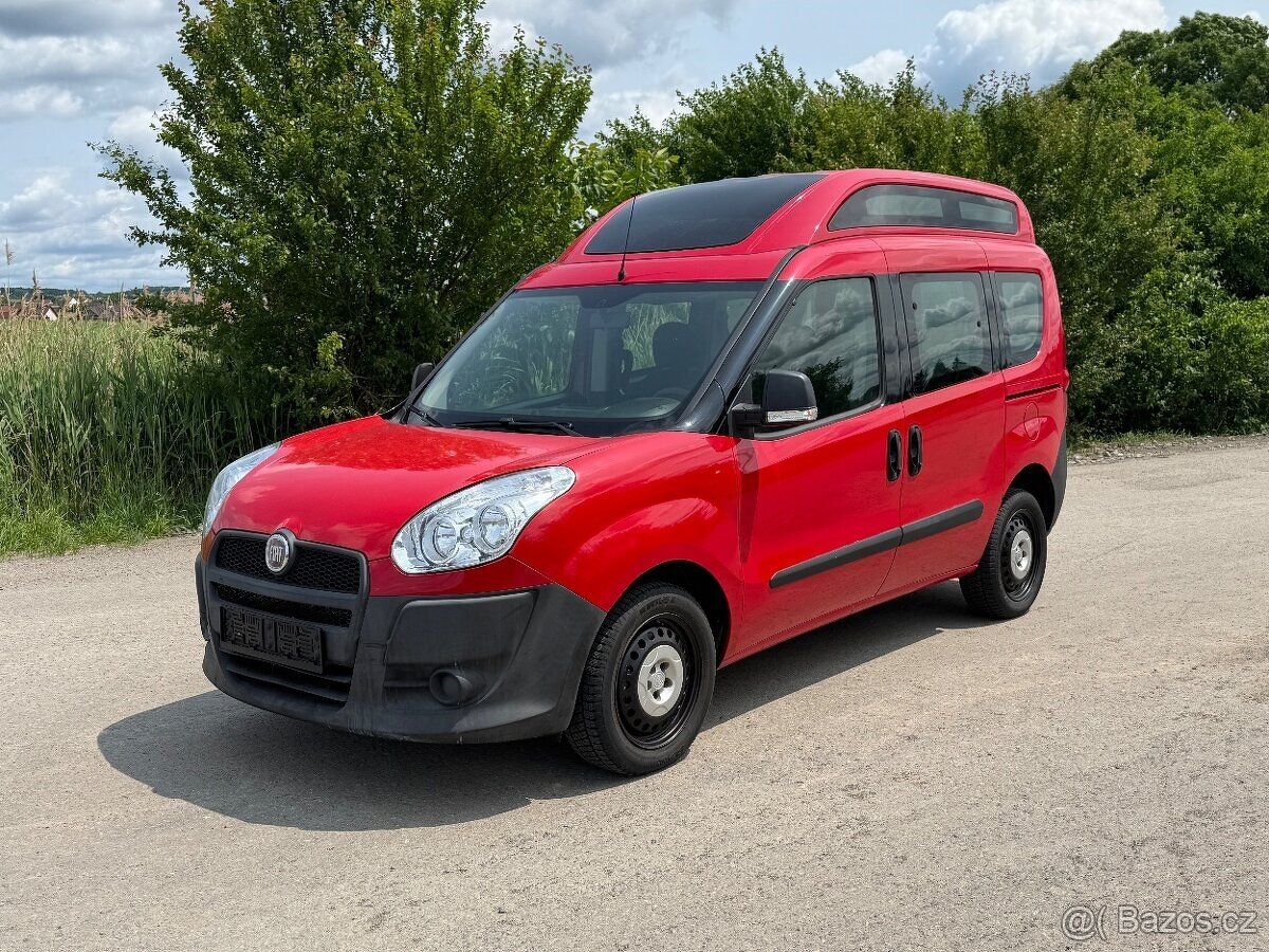 Fiat DOBLO PANORAMA 1.4i 70kw, KLIMATIZACE, NOVÁ STK, 5 MÍST - 2