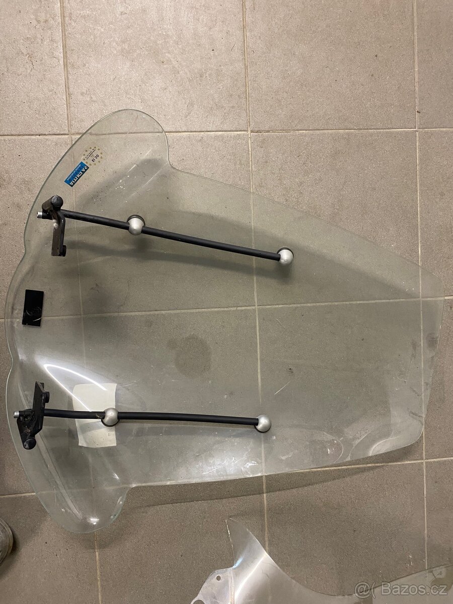 Prodam plexisklo aprilia - 2