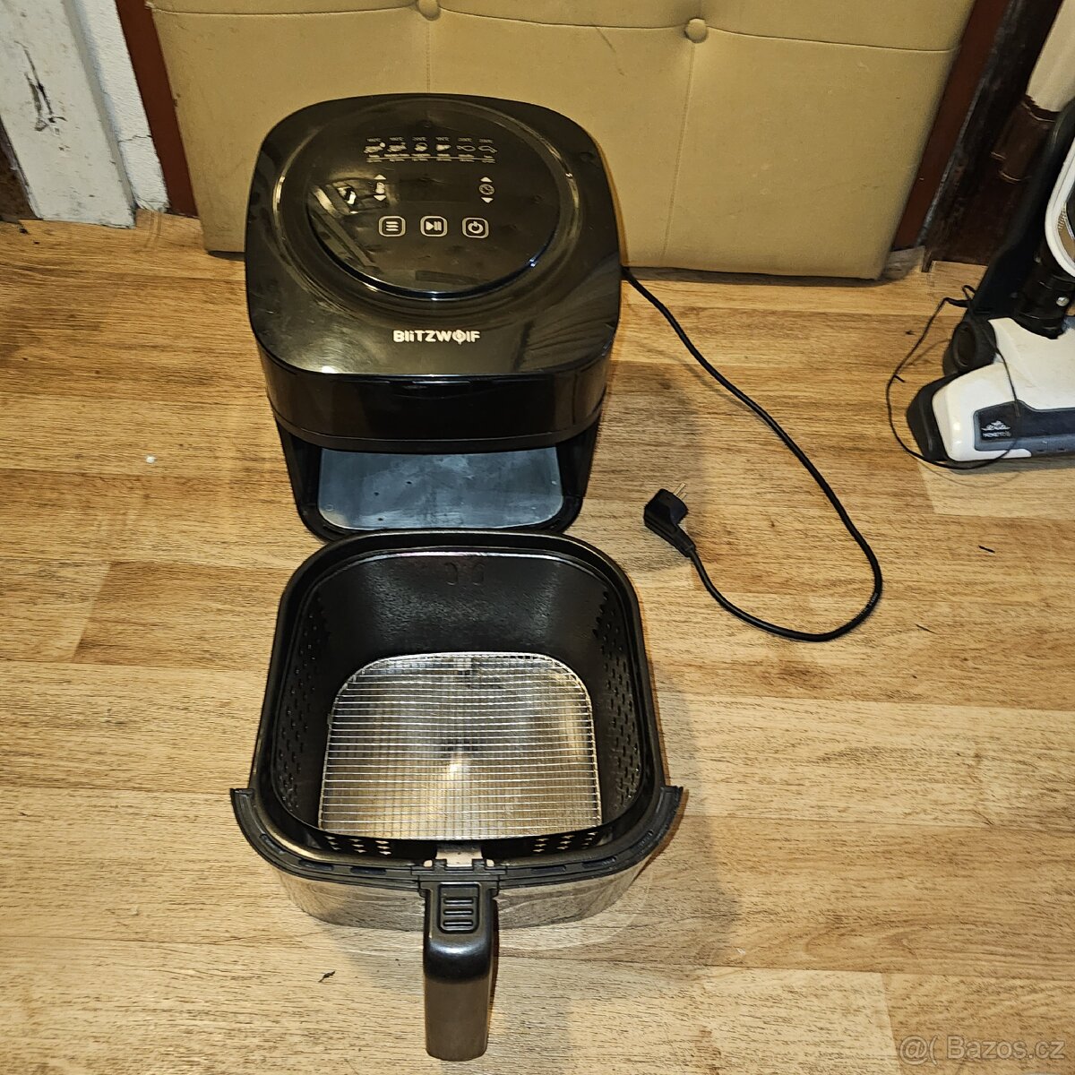 Horkovzdušná trouba Blitzwolf BW-AF1
. ' - 2