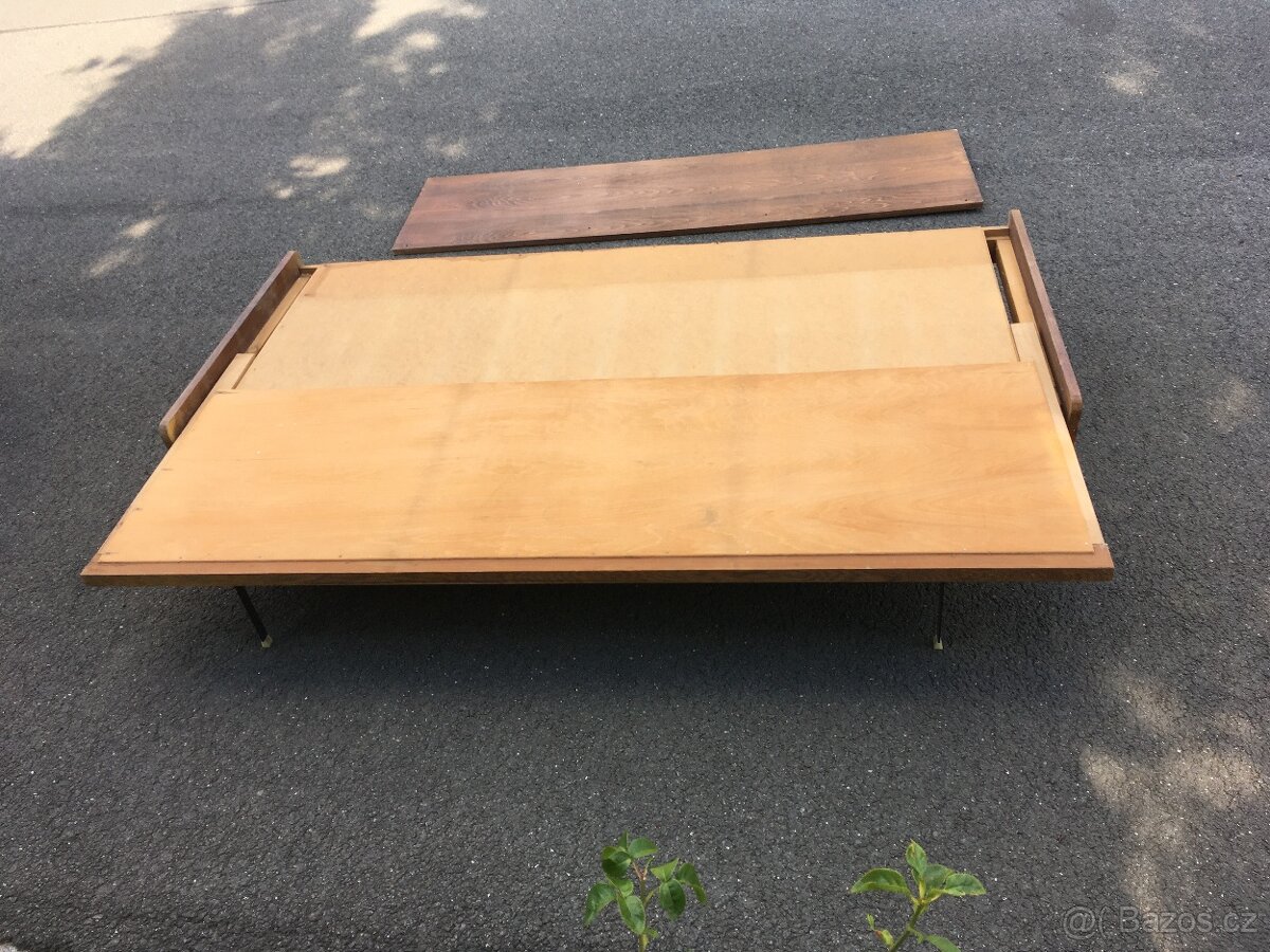 Retro rozkládací válenda - 2