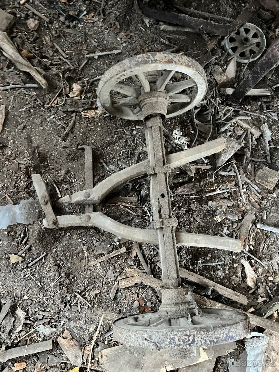 Kola a rám na povoz - 2