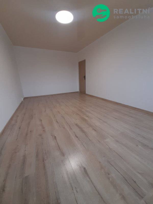 Prodám 1+1 v Lokti - 2