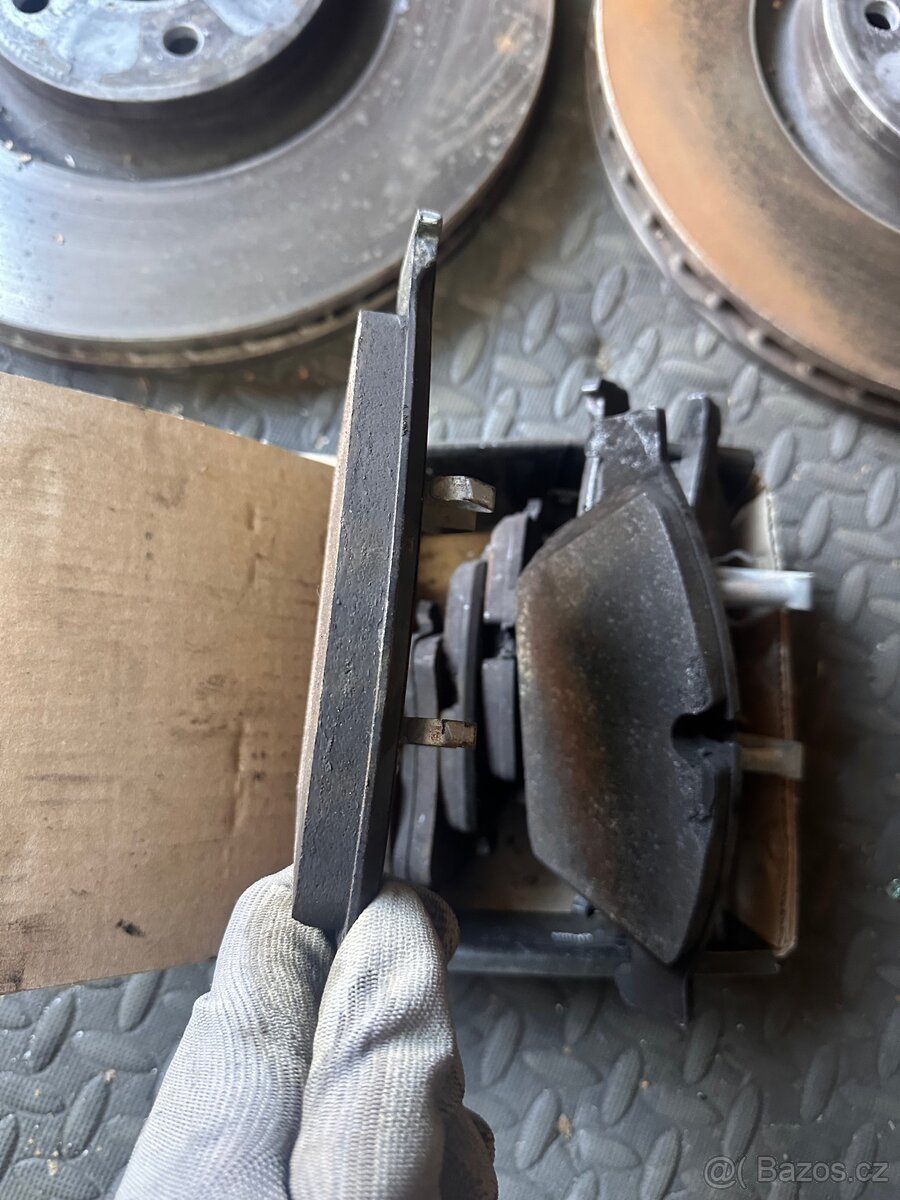 Brzdové kotouče a destičky Audi A6 competition - 2