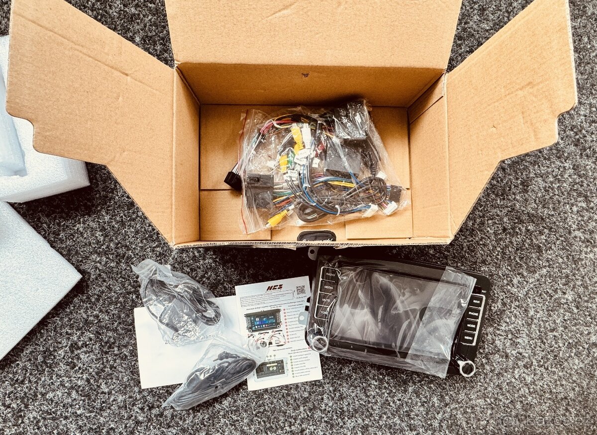 Autorádio NCS RS-404 - 2