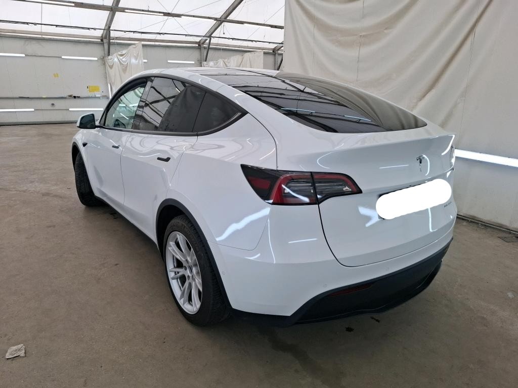 Tesla Model Y AWD Long Range - 1922 - 2