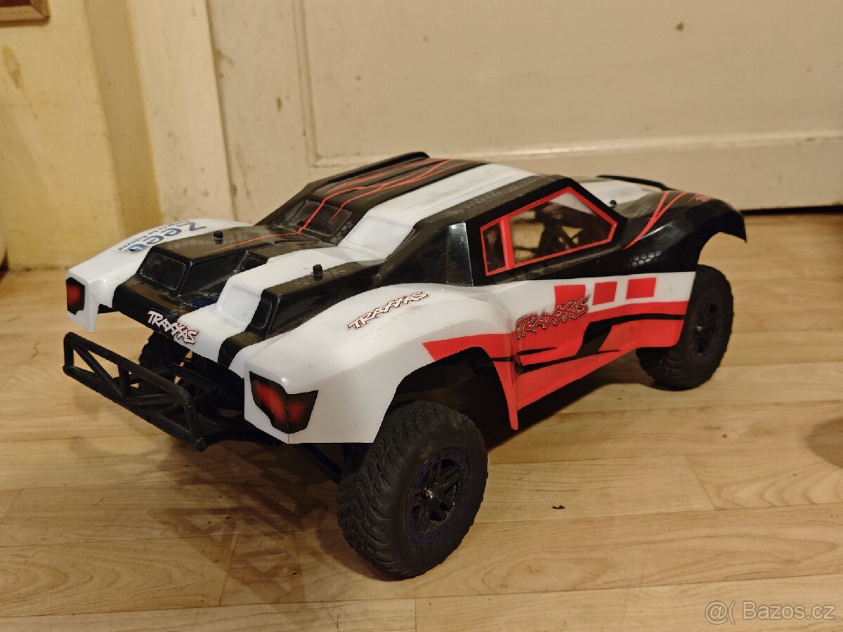 RC auto Traxxas Slash 1:10 4x4 - 2