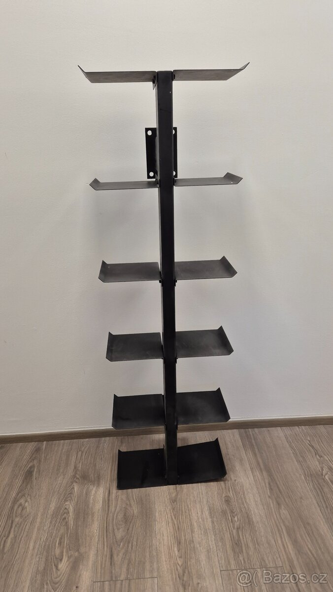 Nástěnný držák na dřevo - 2