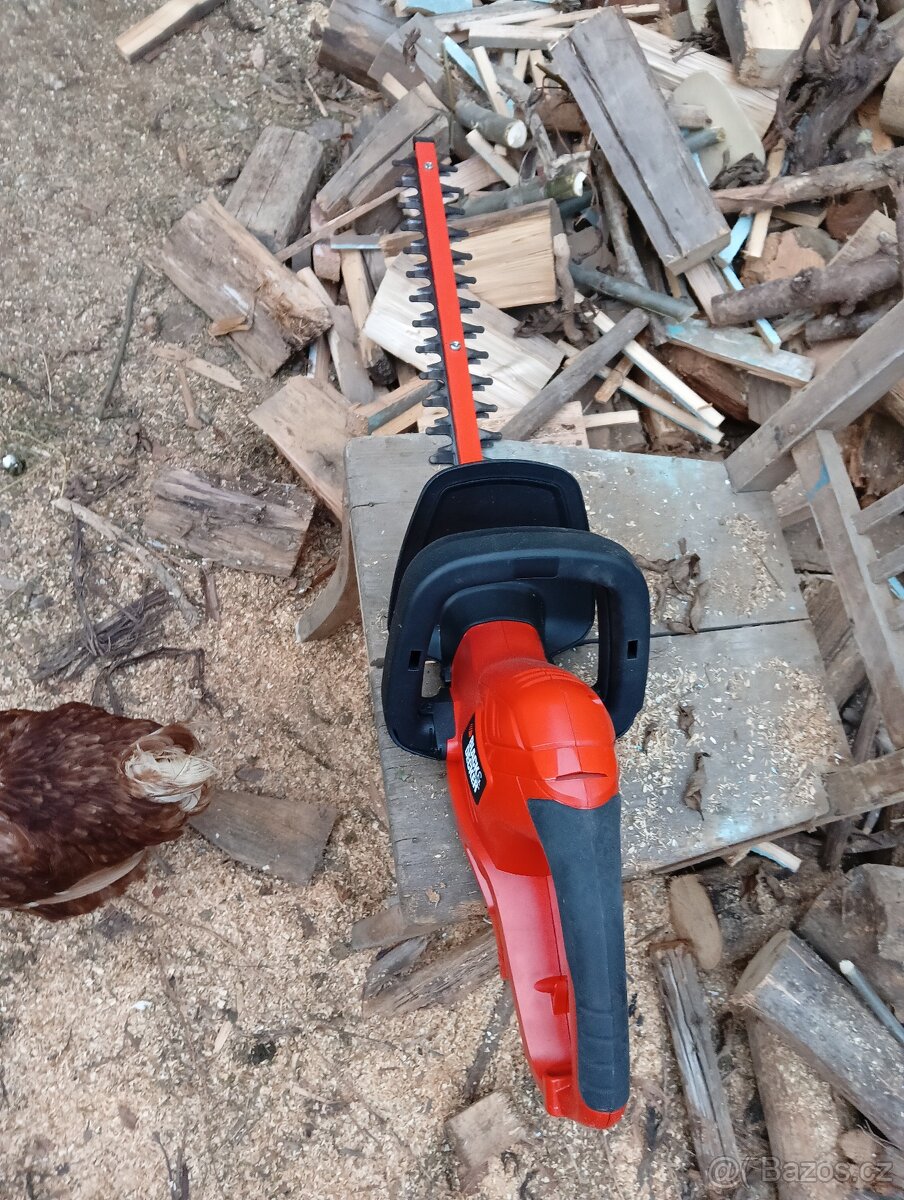 nužky na živy plot - 2