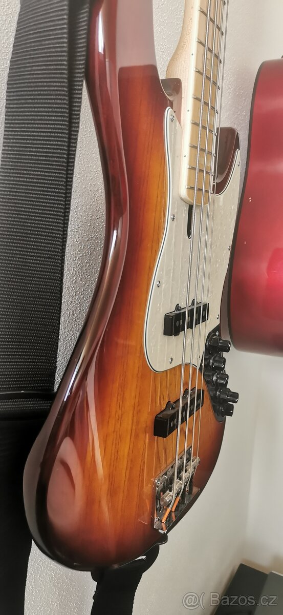 Marcus Miller V7 new gen. - 2