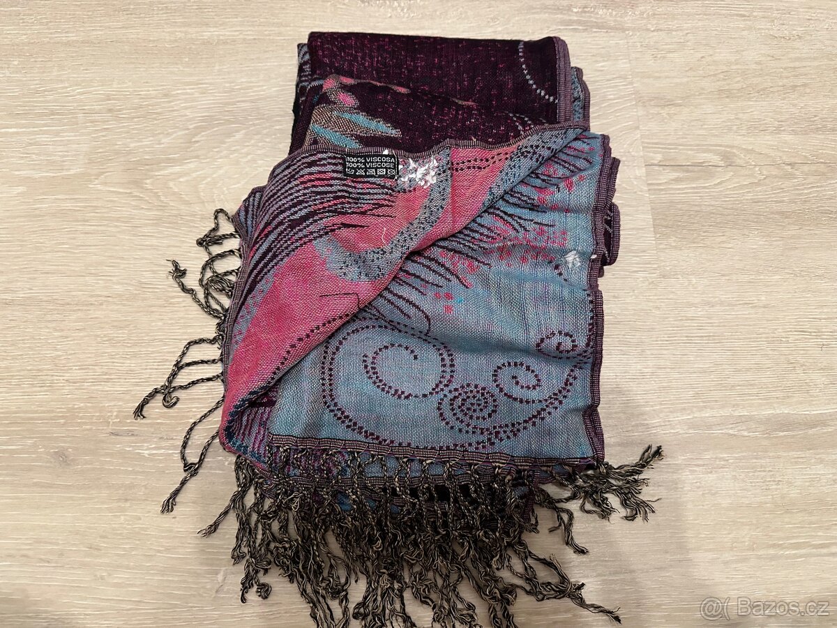 Šály velké, různé (Reservered, Kasha a jiné), od 50 Kč - 2