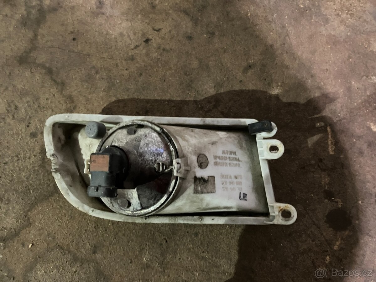 Levá mlhovka Octavia 2 před FL - 2