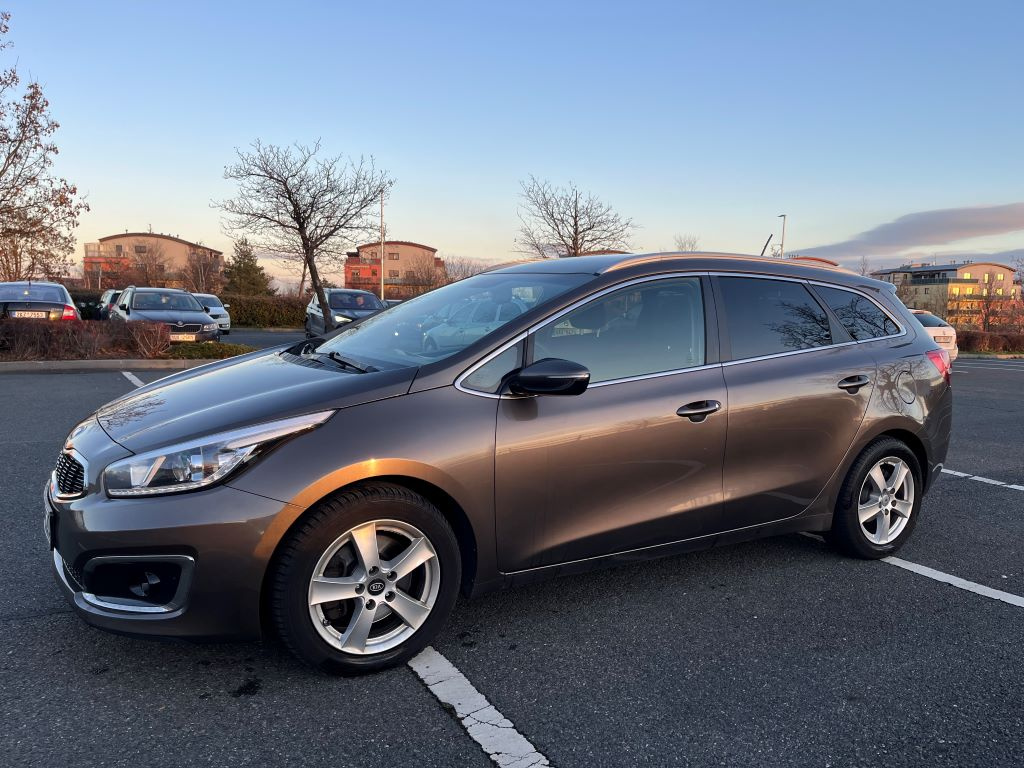 Kia Ceed SW 1.6 crdi automat - 2