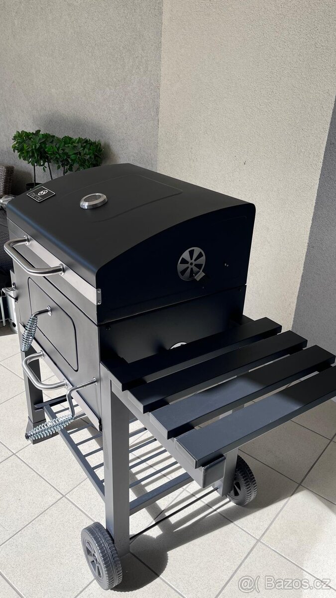 Nový, nikdy nepoužitý - Strattore BBQ - 2