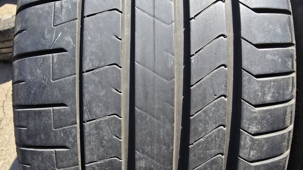 Letní pneu 275/40/20 Pirelli - 2
