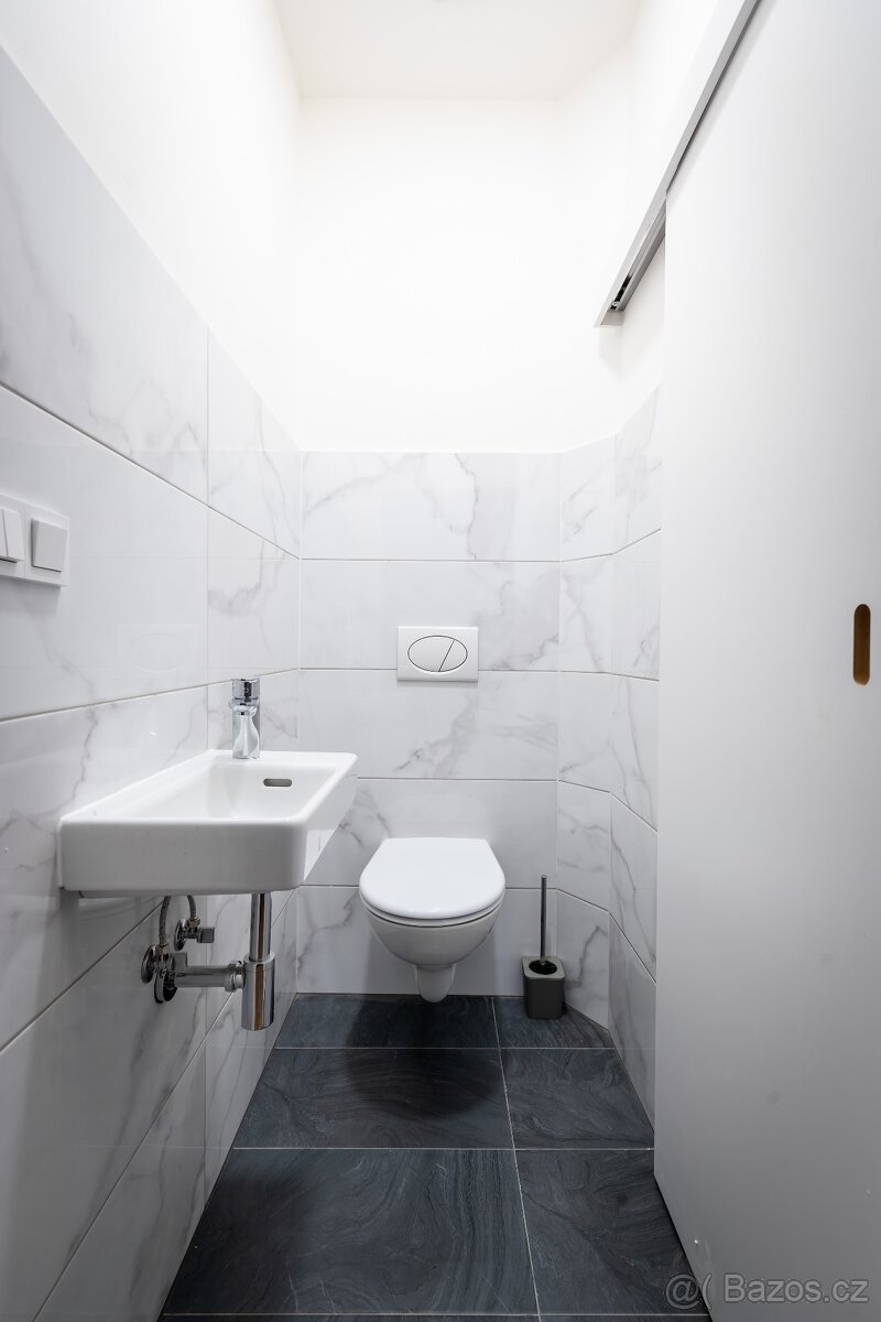 Pronájem bytu 2+KK Holečkova - 2