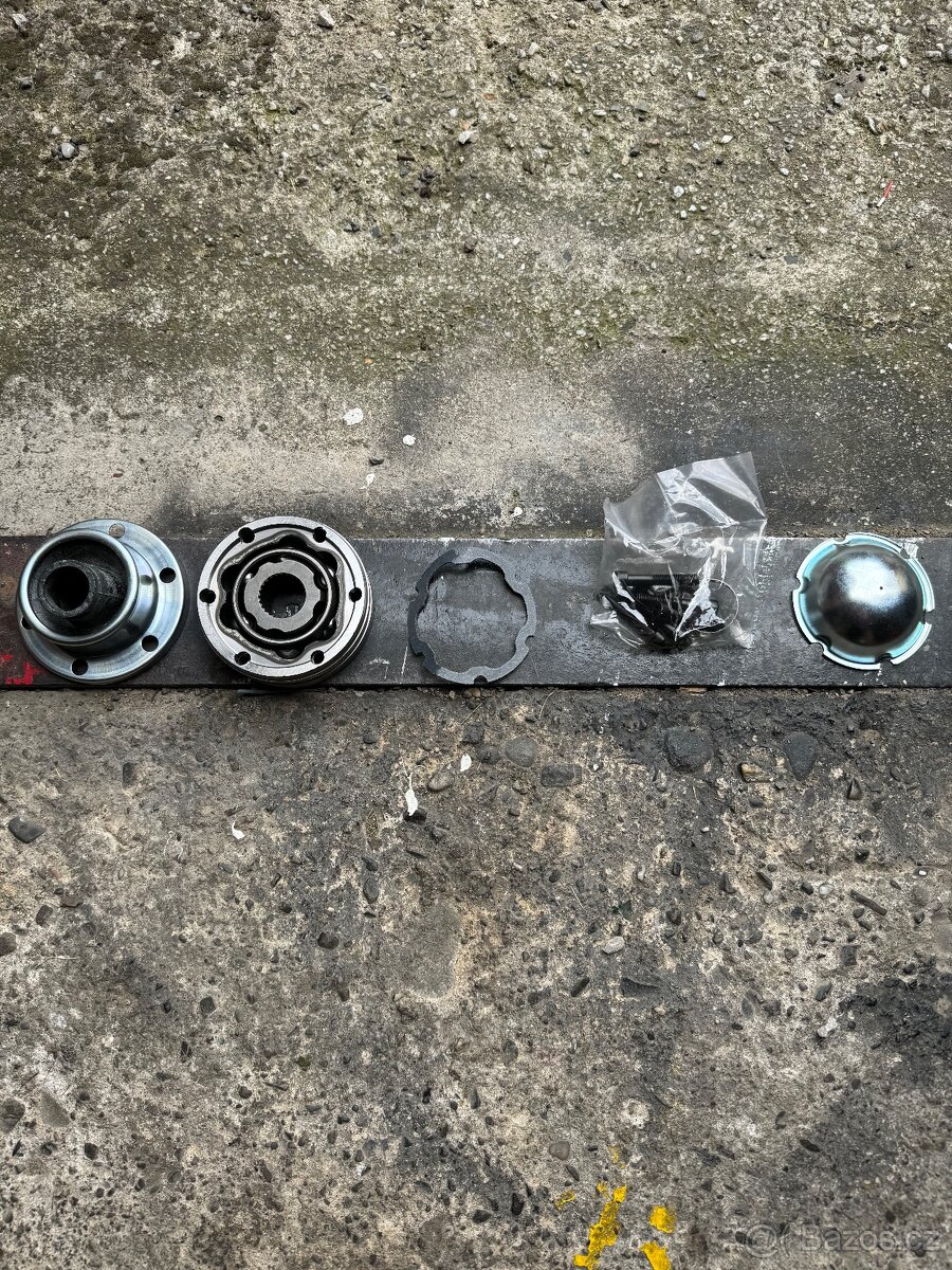 Ford explorer kloub předního kardanu - 2