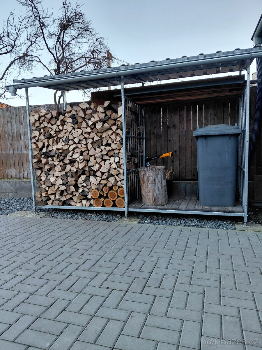Dřevník , Zásobník na palivové dřevo - 2