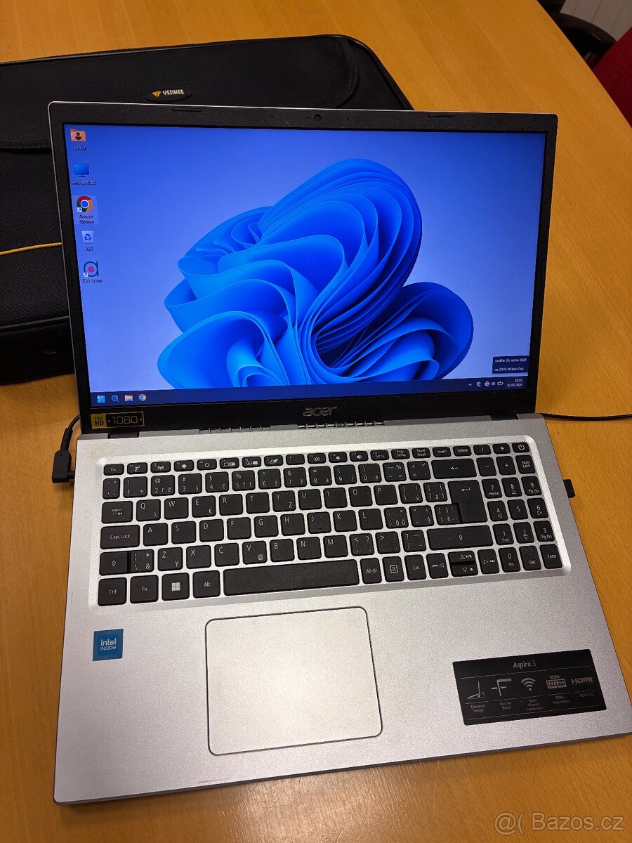 Acer Aspire 3 s příslušenstvím, 15,6", TOP stav - 2