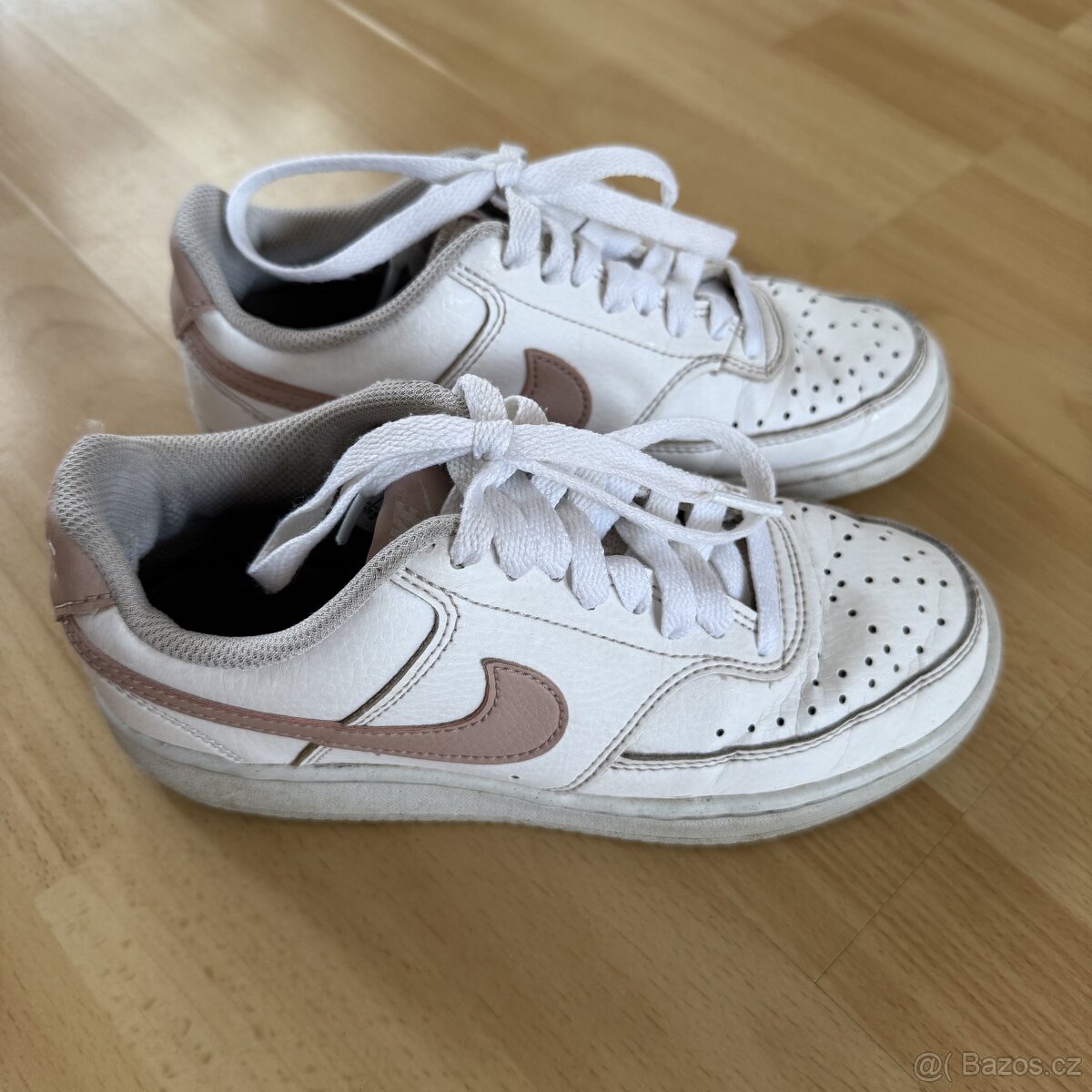 Nike Court Vision Low bílé se světle růžovým logem – vel. 36 - 2